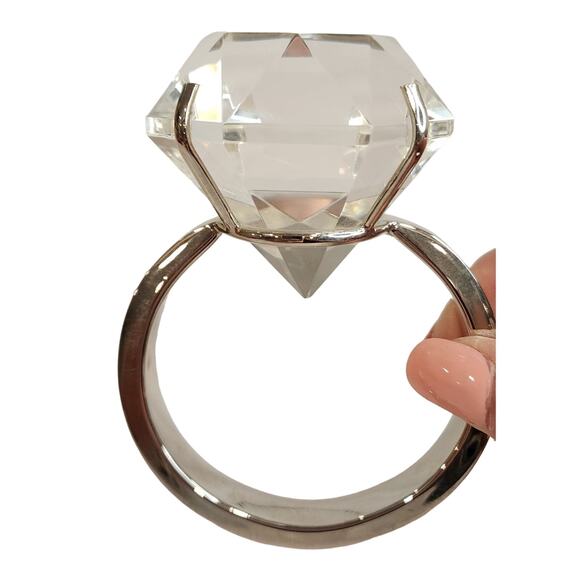 Diamonds are a Girls Best Friend Large Glass Diamond Ring Paperweight Wedding - Picture 6 of 9